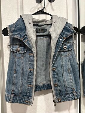 Ci Sono Light Blue Denim Vest with Gray Hood